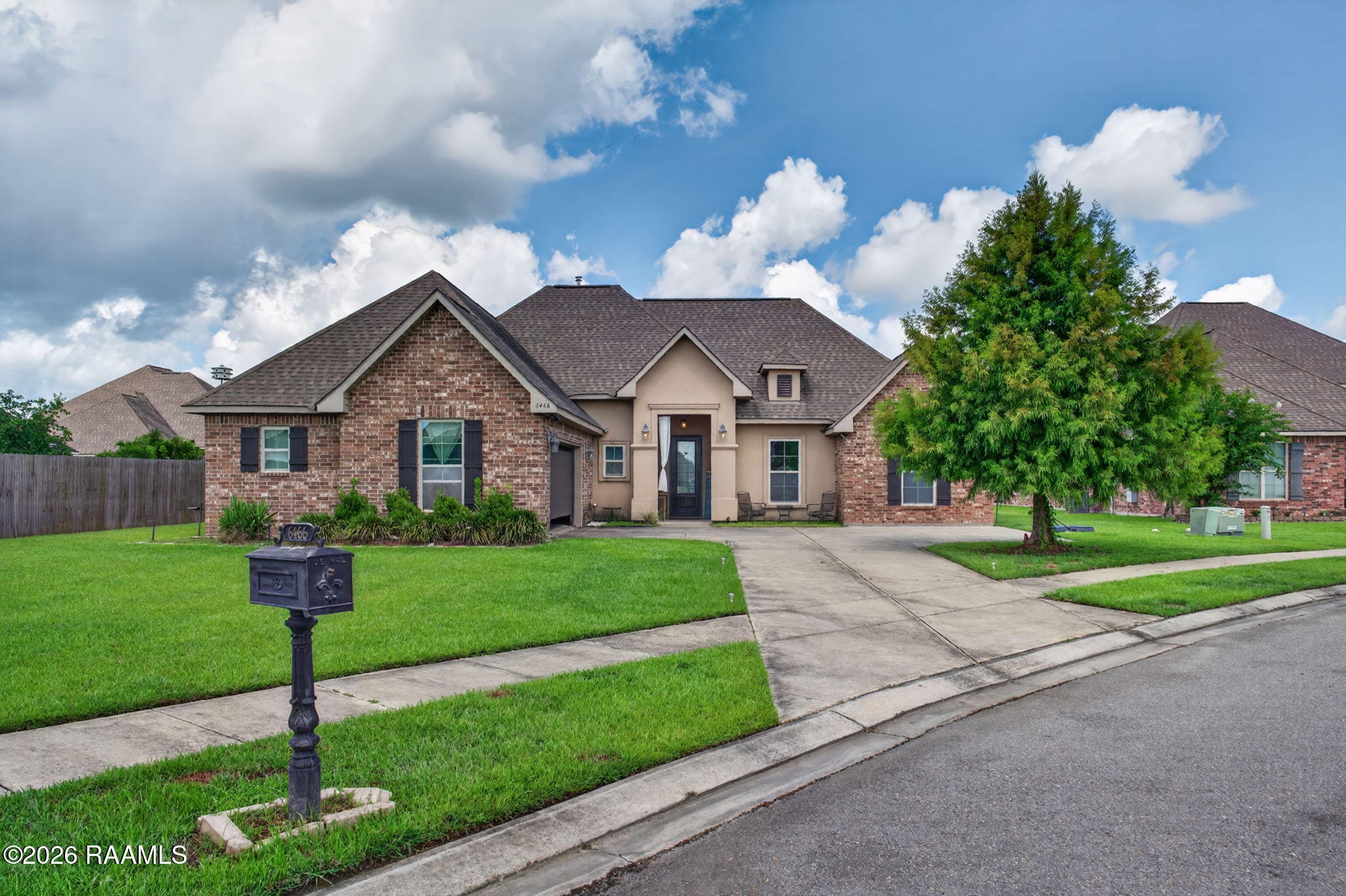 Photo 1 of 19 for 6466 Camp Circle, Addis LA 70710