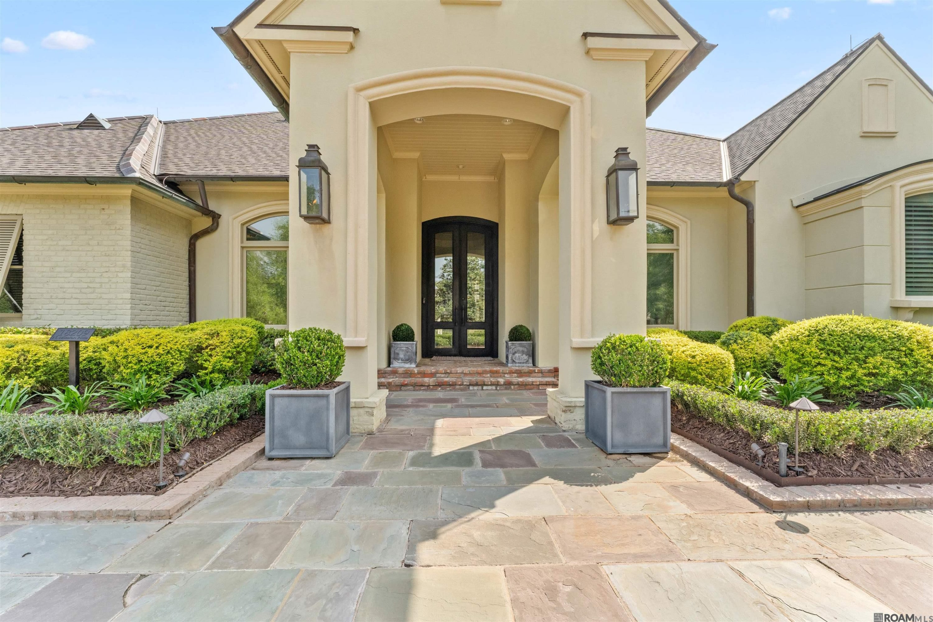 Photo 1 of 50 for 18209 N Mission Hills Ave, Baton Rouge LA 70810