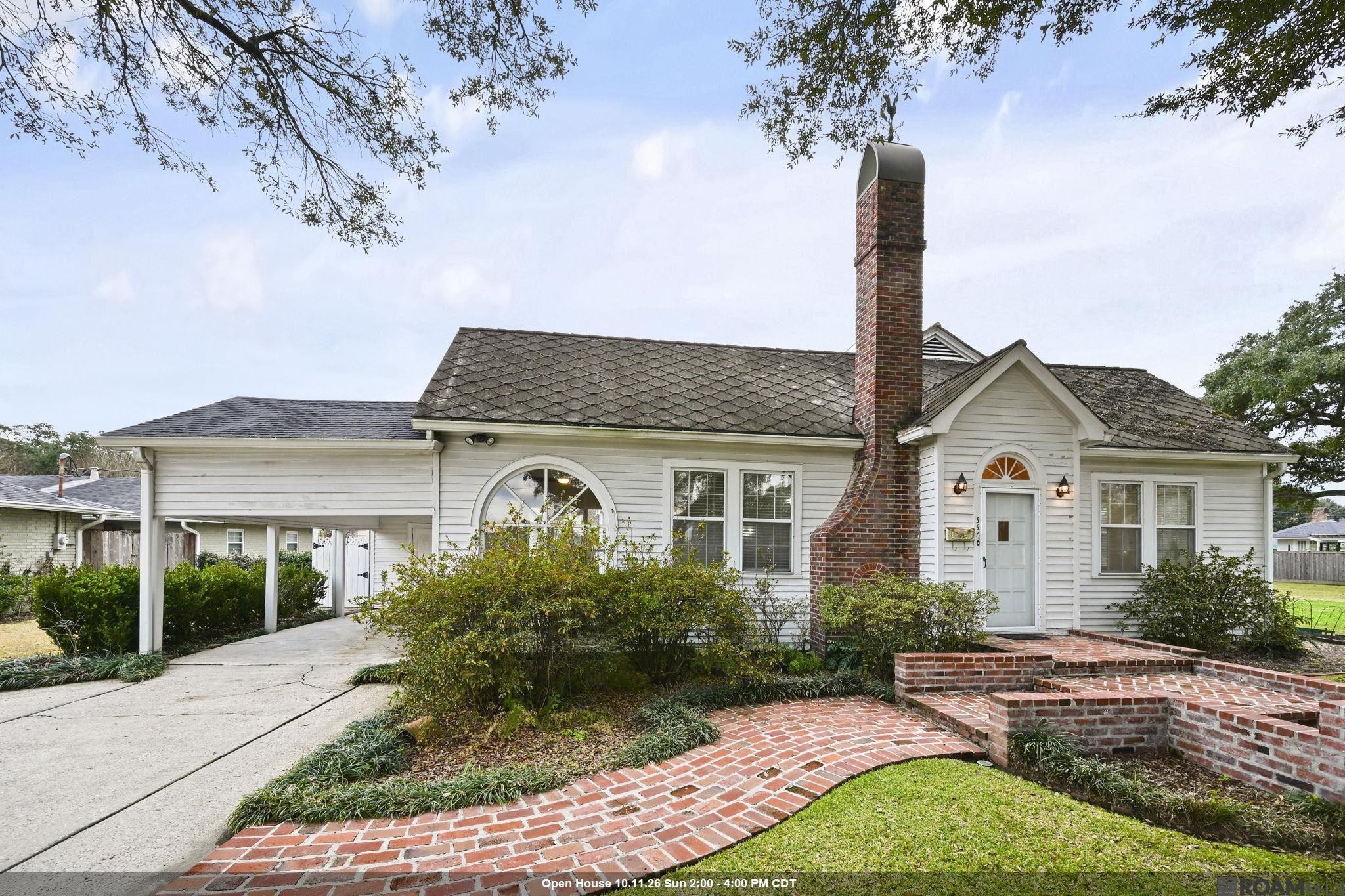 Photo 1 of 24 for 557 Avenue C, Port Allen LA 70767