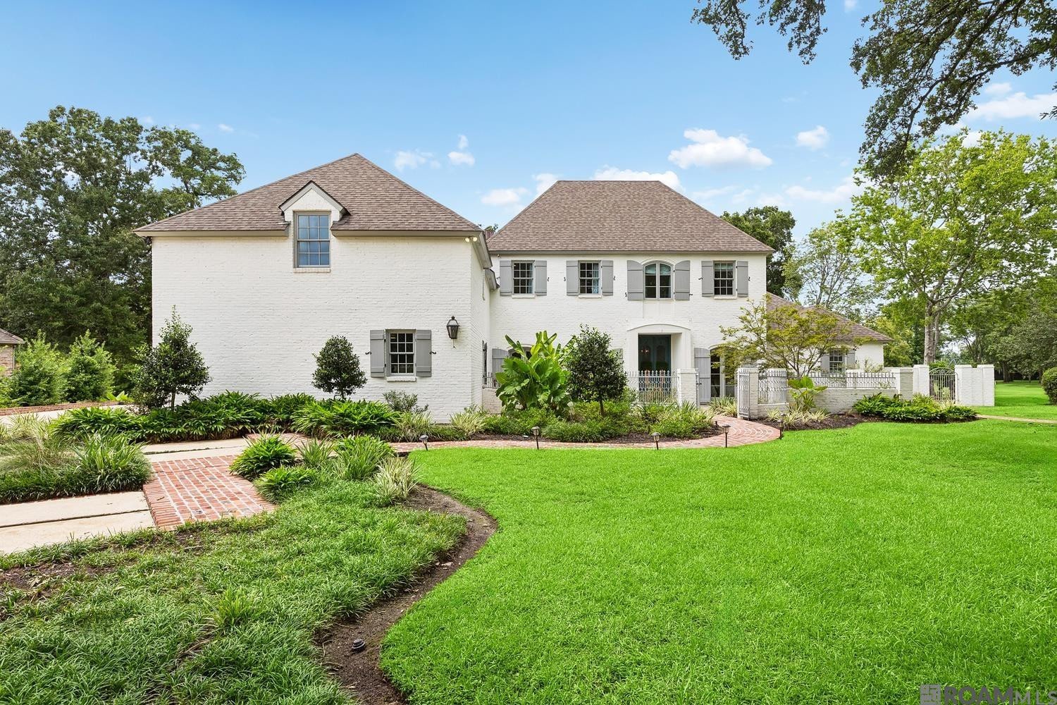 Photo 1 of 33 for 18211 S Mission Hills Ave, Baton Rouge LA 70810