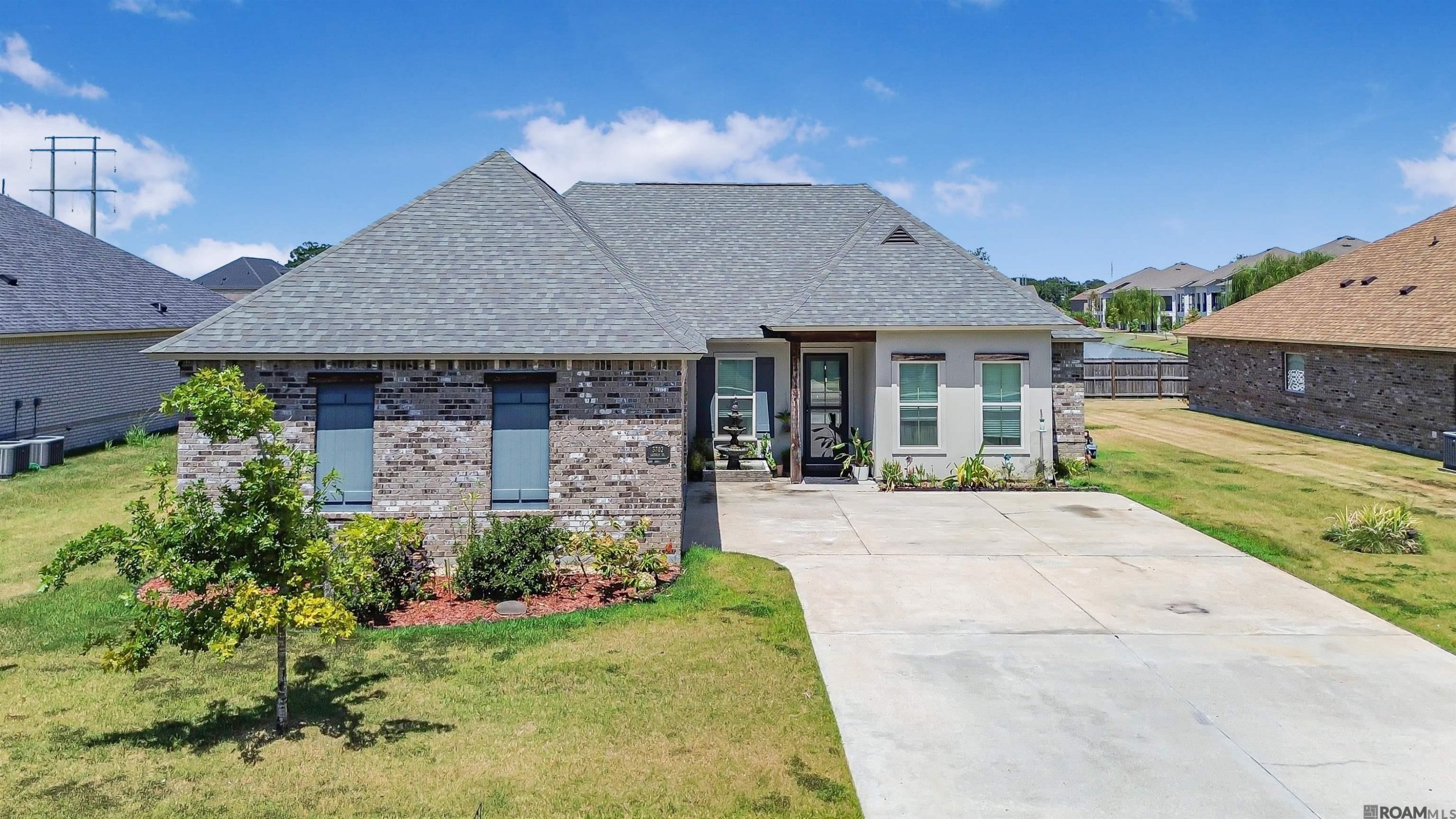 Photo 1 of 21 for 3702 Sandbar Dr, Addis LA 70710