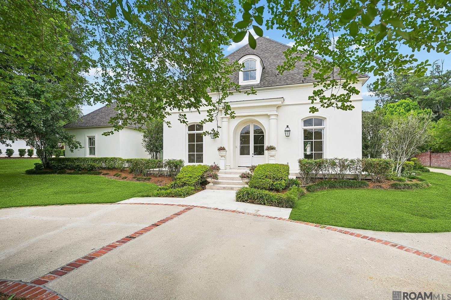 Photo 1 of 58 for 19420 N Muirfield Cir, Baton Rouge LA 70810