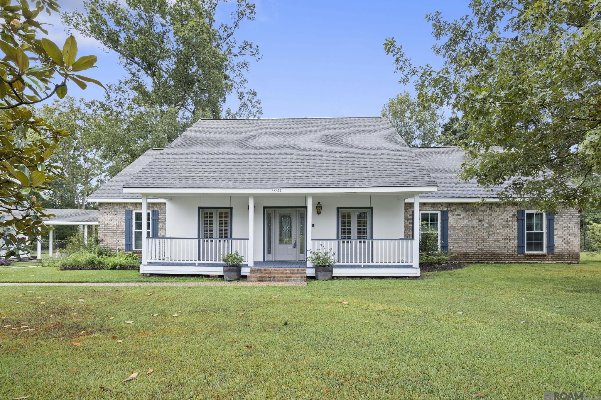 Photo 1 of 45 for 38371 Welsh Dr, Prairieville LA 70769
