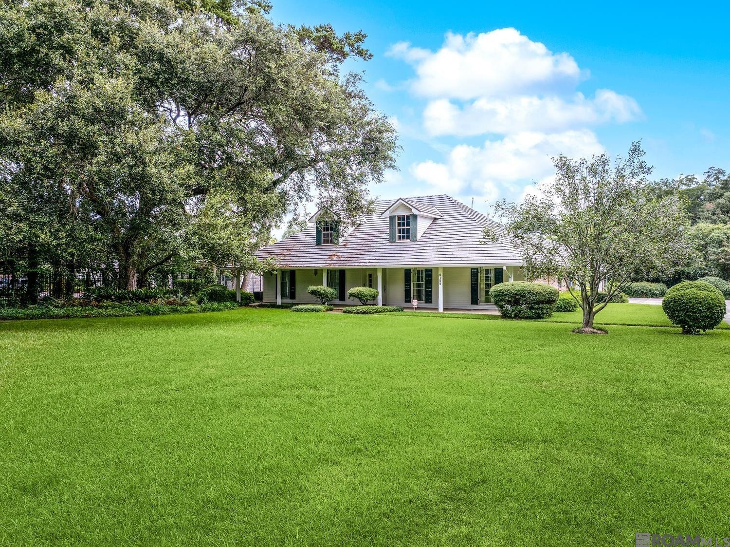 Photo 1 of 41 for 6155 Highland Rd, Baton Rouge LA 70808