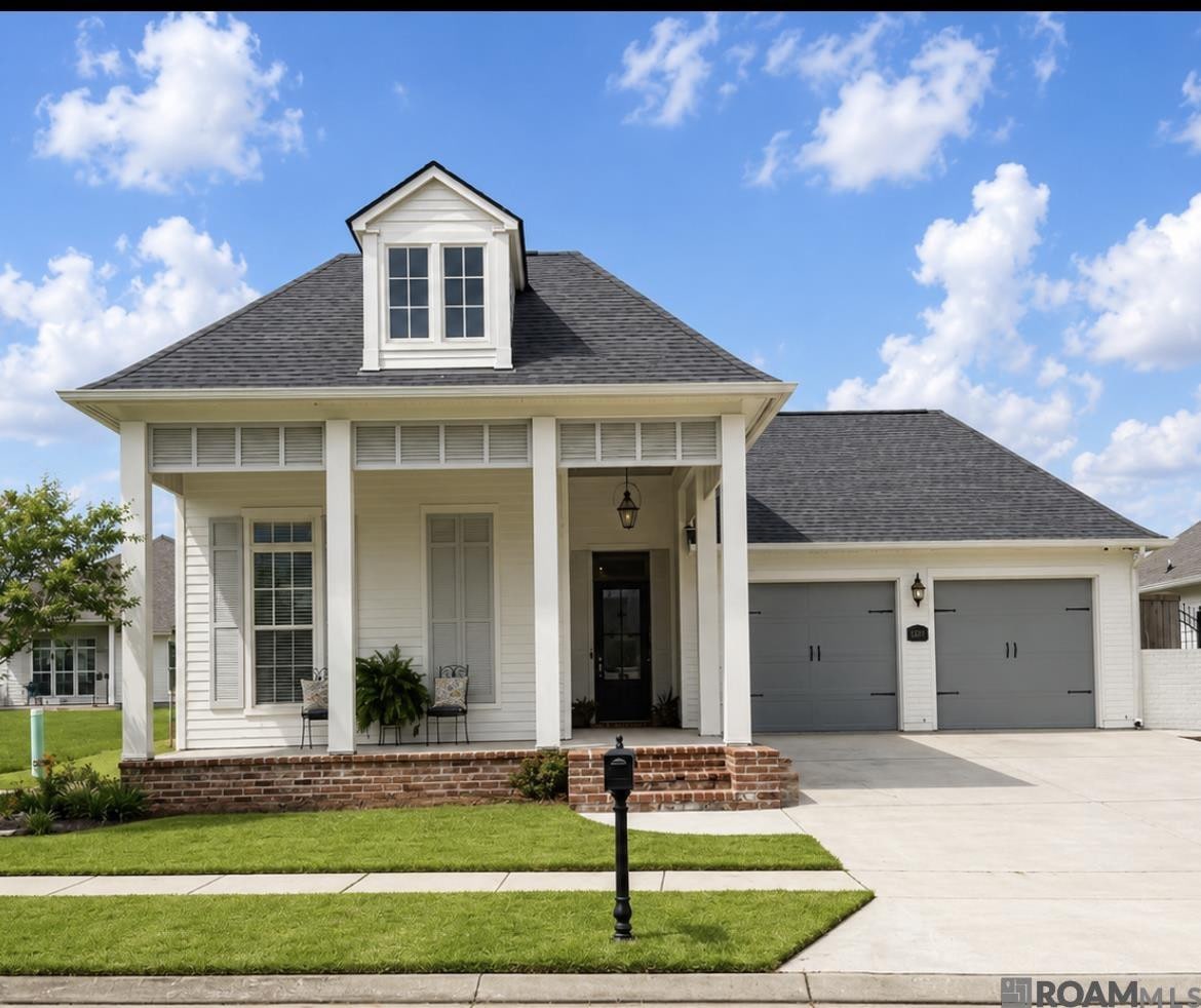 Photo 1 of 36 for 38182 Emery Ln, Prairieville LA 70769