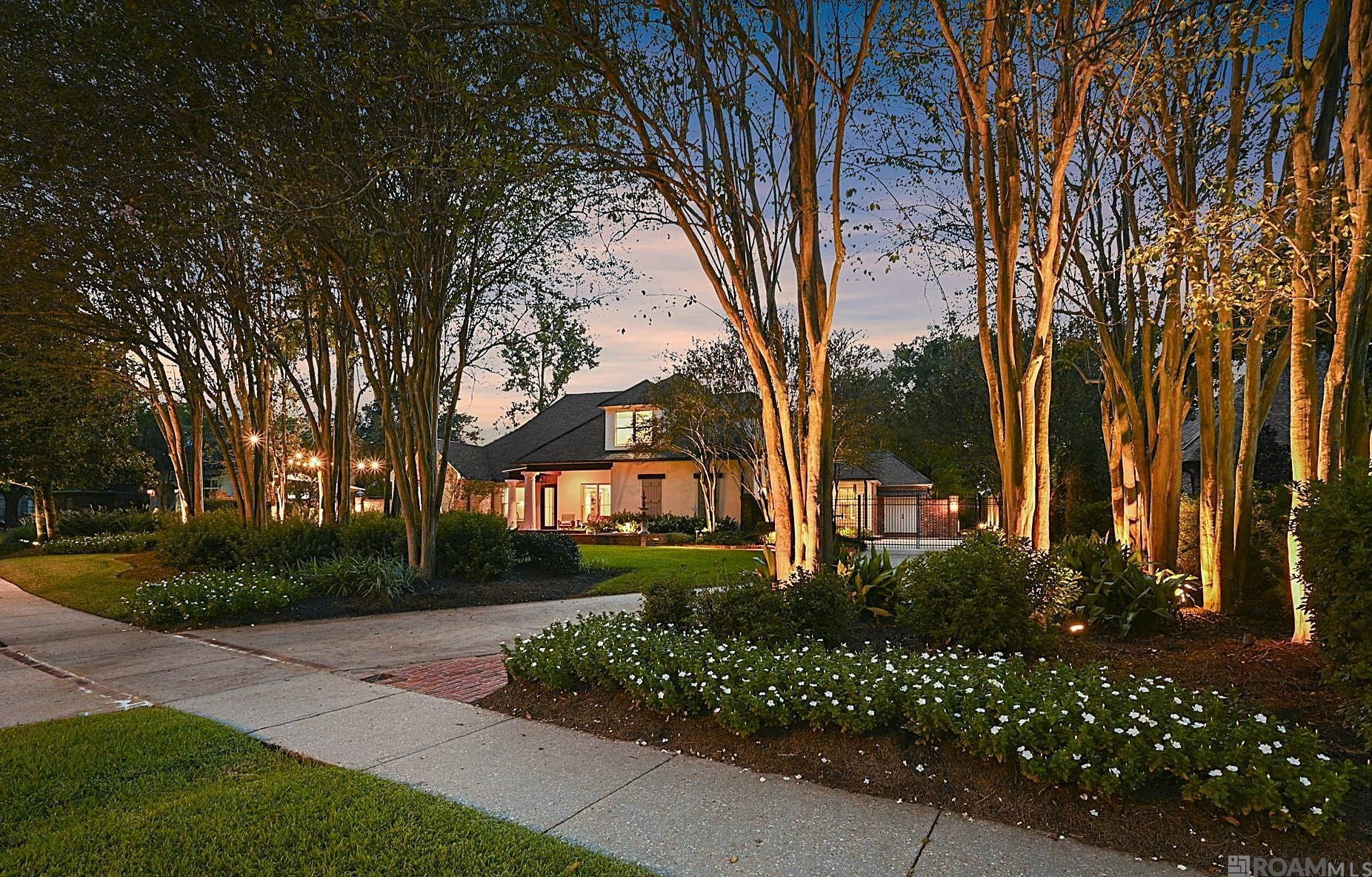 Photo 1 of 51 for 765 Myrtle View Dr, Baton Rouge LA 70810