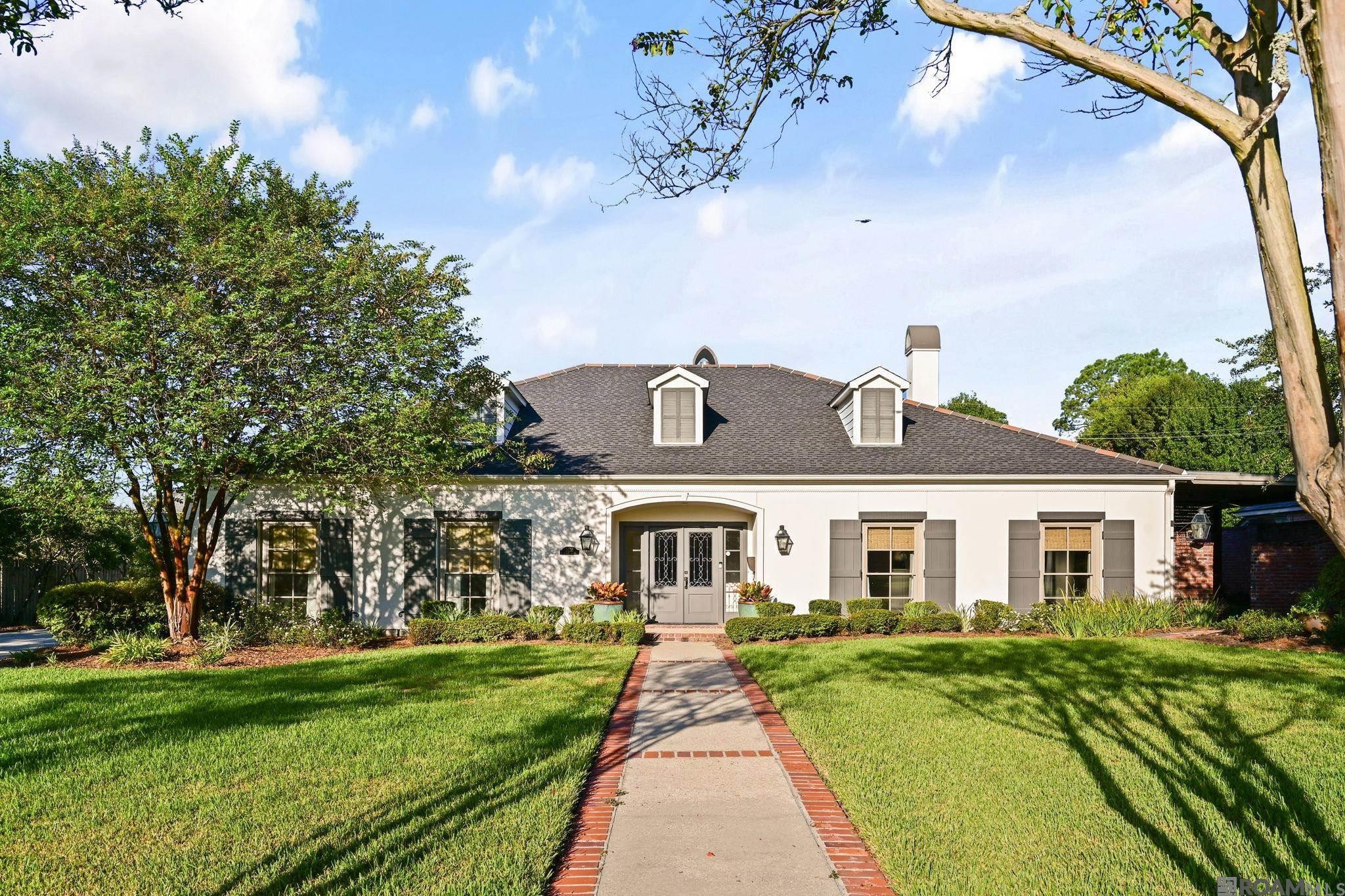 Photo 1 of 13 for 3236 Gilbert Dr, Baton Rouge LA 70809