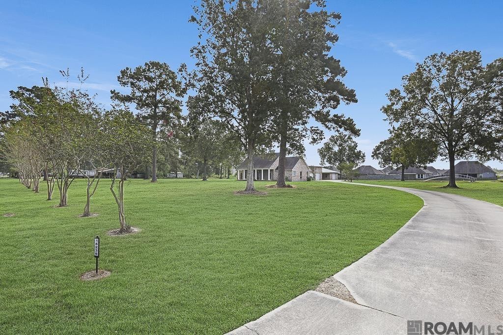 Photo 1 of 37 for 14238 Brown Rd, Denham Springs LA 70726
