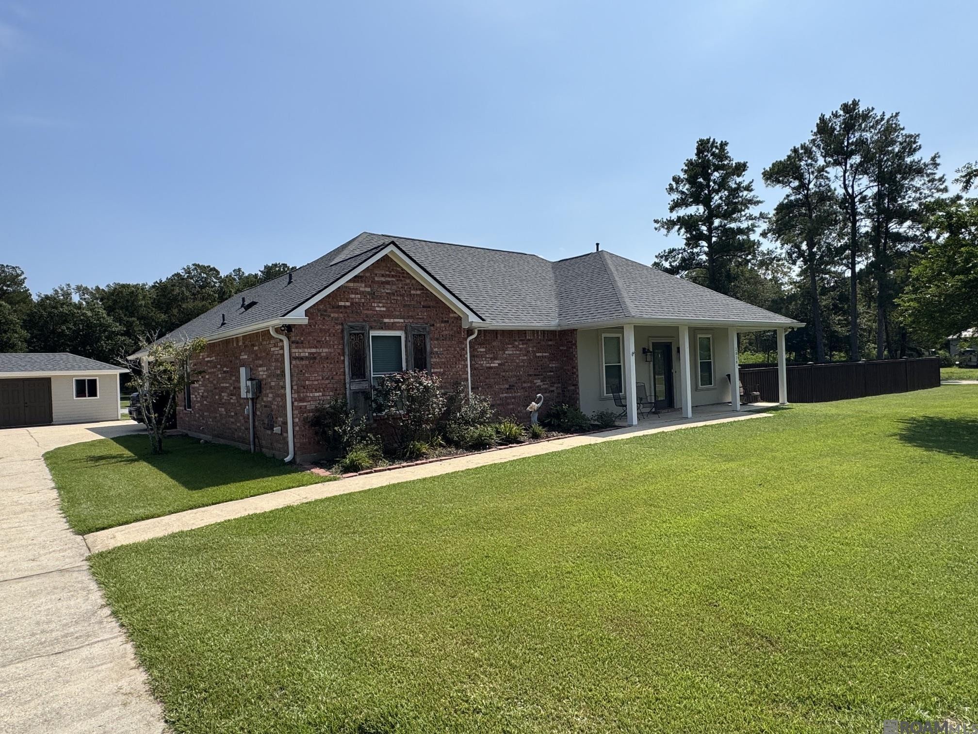 Photo 1 of 14 for 28281 Luke Ln, Walker LA 70785