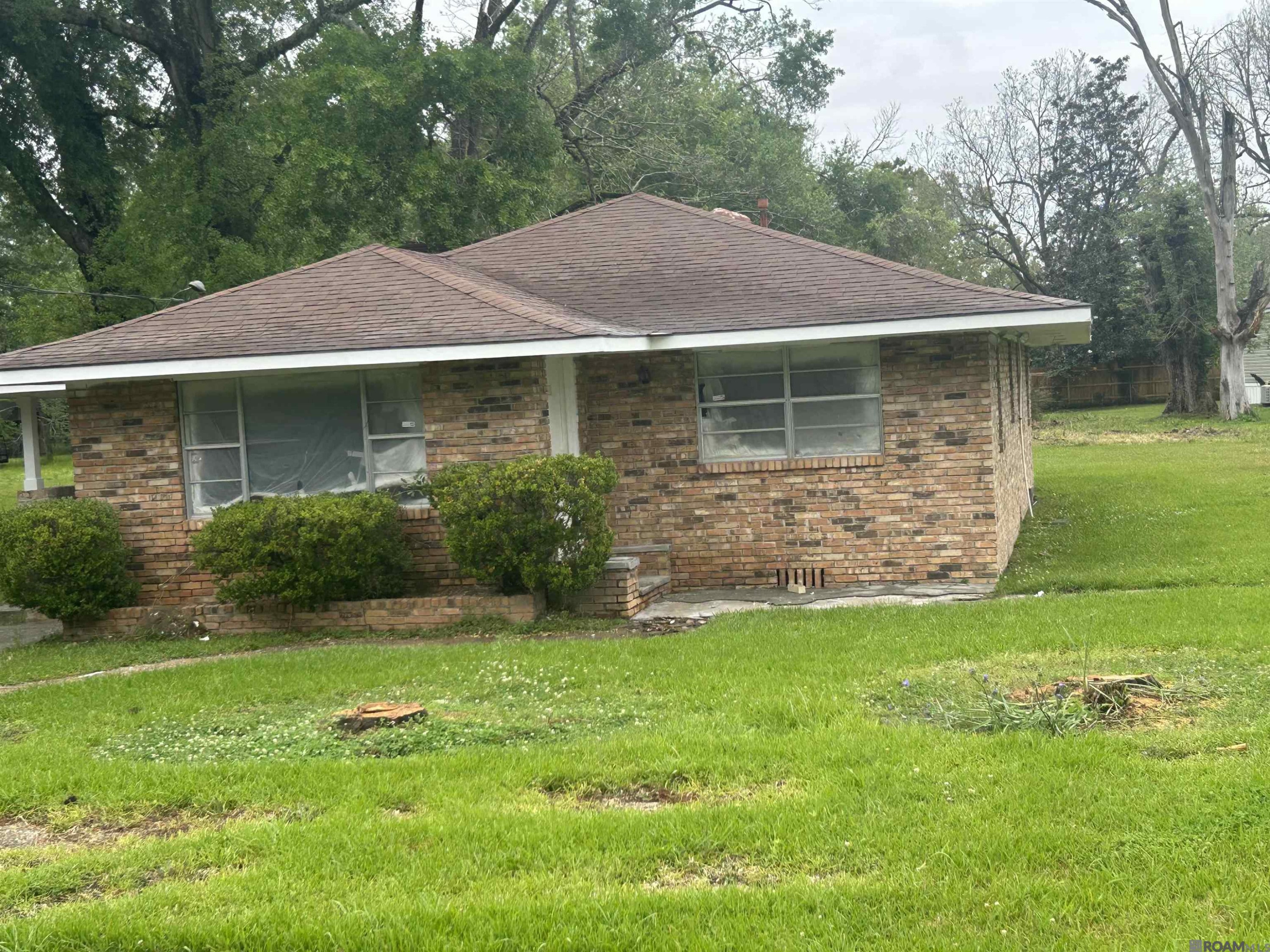 Photo 1 of 14 for 527 Old Rafe Meyer Rd, Baton Rouge LA