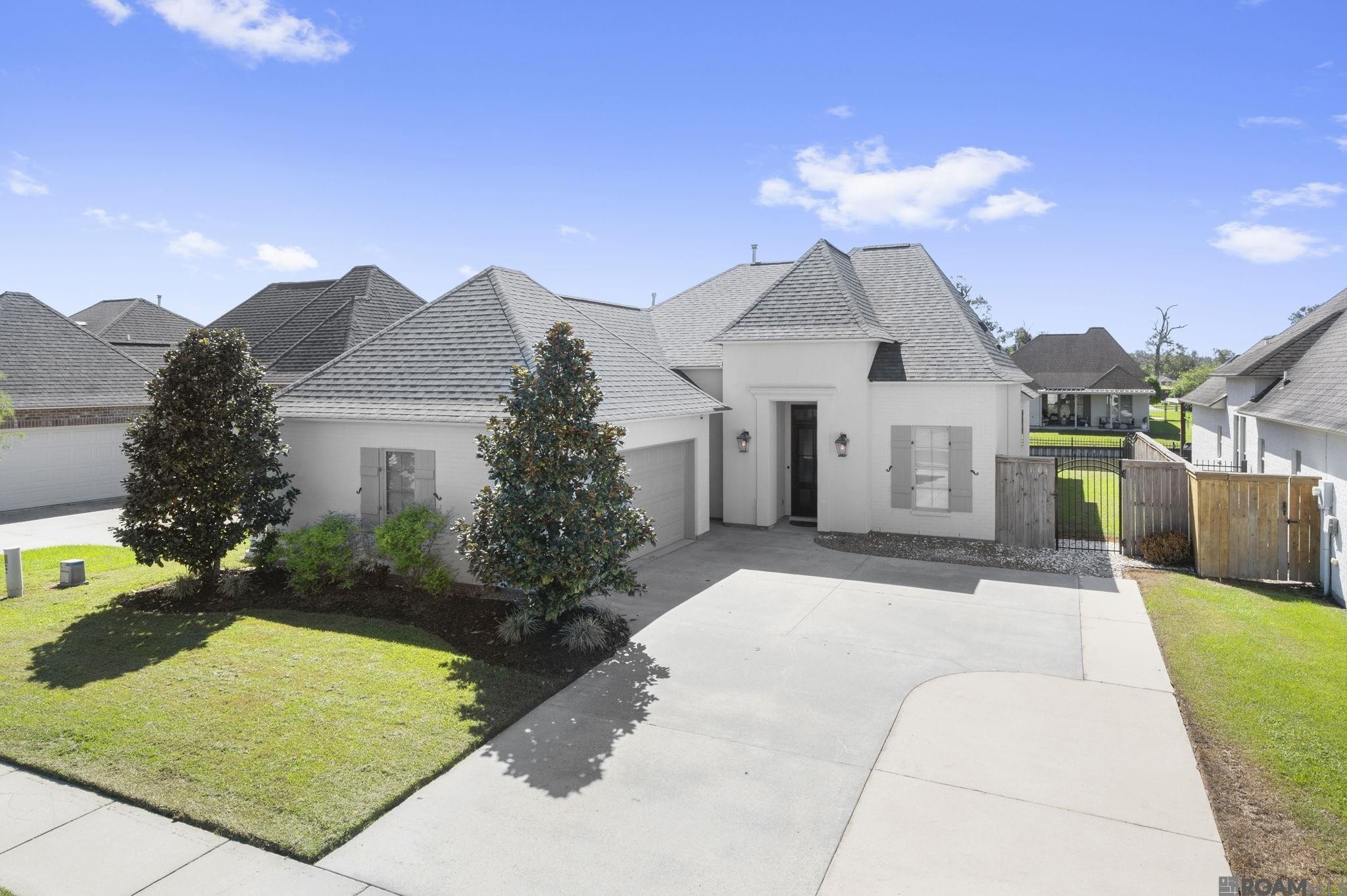 Photo 1 of 26 for 43287 Meadow Grove Dr, Prairieville LA 70769