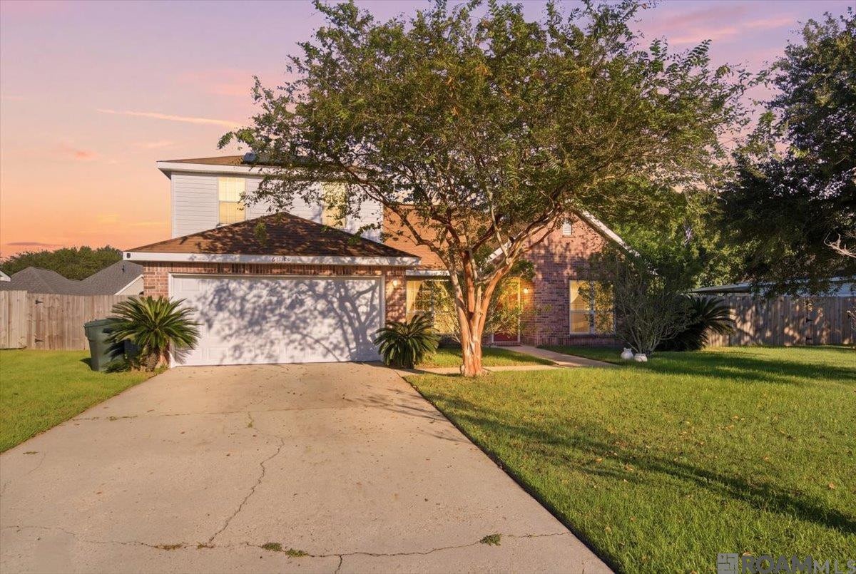 Photo 1 of 29 for 17410 W Autumn Dr, Prairieville LA 70769