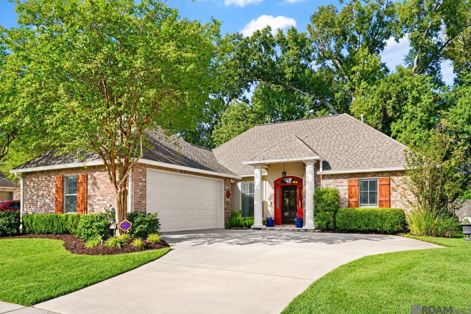 Photo 1 of 23 for 5758 Parkknoll Place Dr, Baton Rouge LA 70816