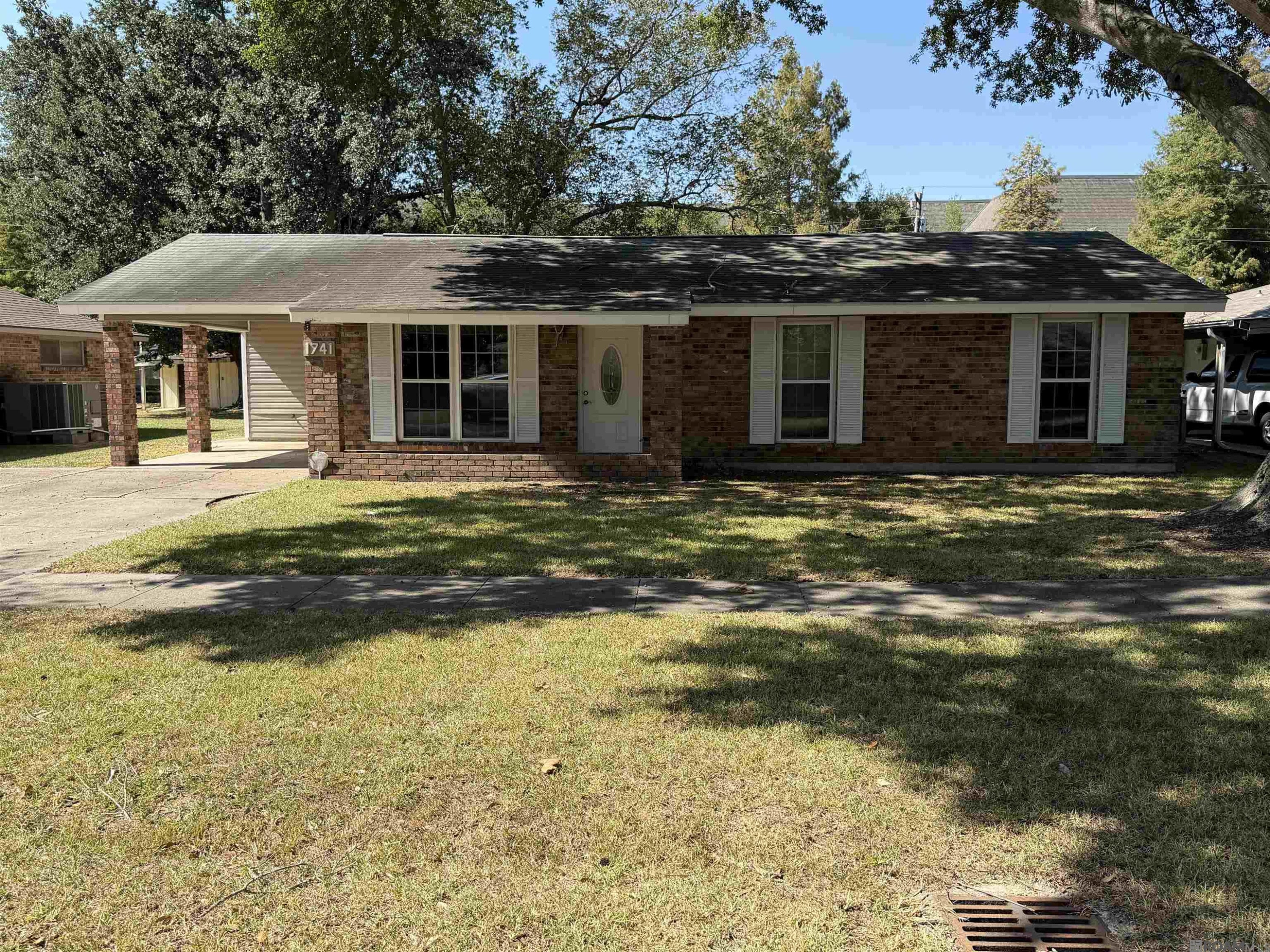 Photo 1 of 8 for 1741 McQuaid Dr, Baton Rouge LA 70810