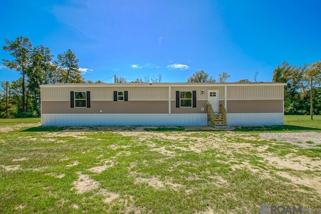Photo 1 of 20 for 13522 Friendship Rd, Walker LA 70785