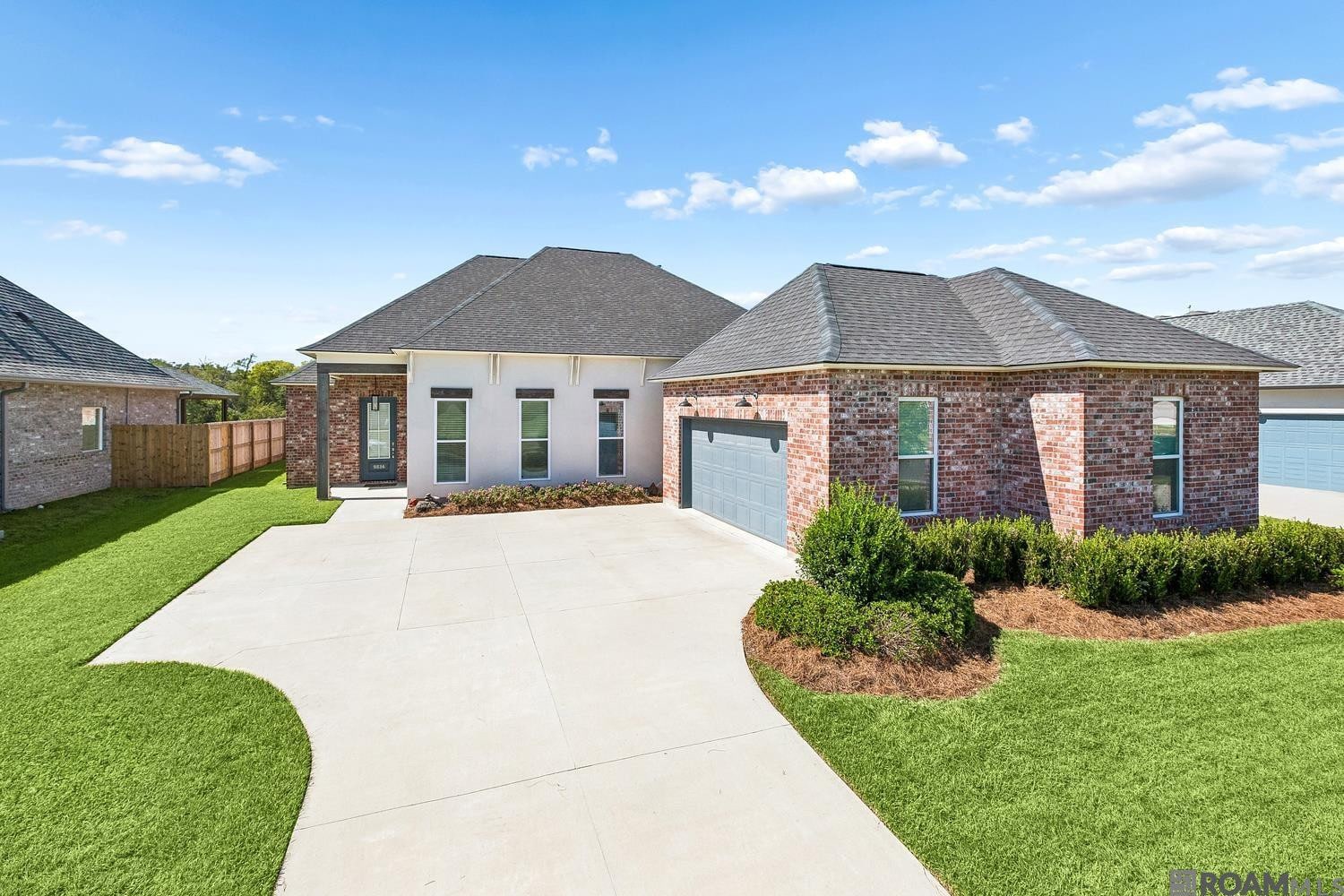 Photo 1 of 21 for 9836 Oak Colony Dr, Baton Rouge LA 70817