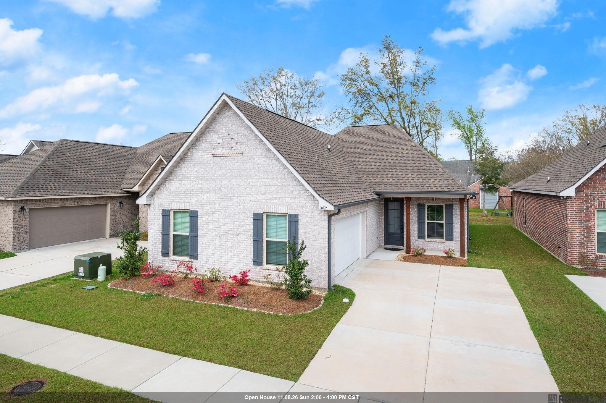 Photo 1 of 35 for 16103 Knoll Creek Ave, Baton Rouge LA 70817