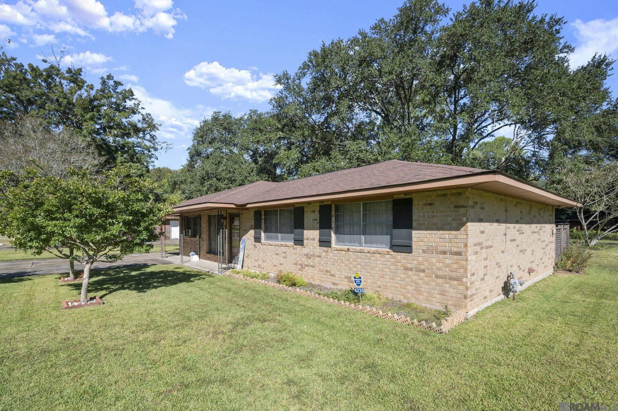 Photo 1 of 22 for 4235 Noble St, Zachary LA 70791
