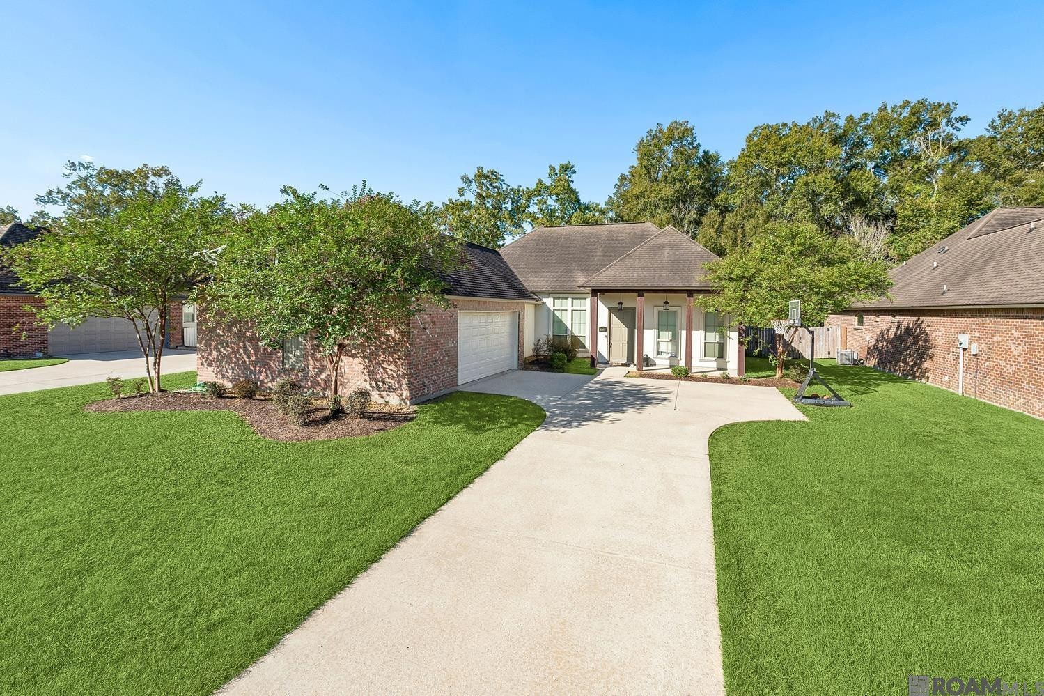 Photo 1 of 26 for 16403 Parker Place Dr, Prairieville LA 70769
