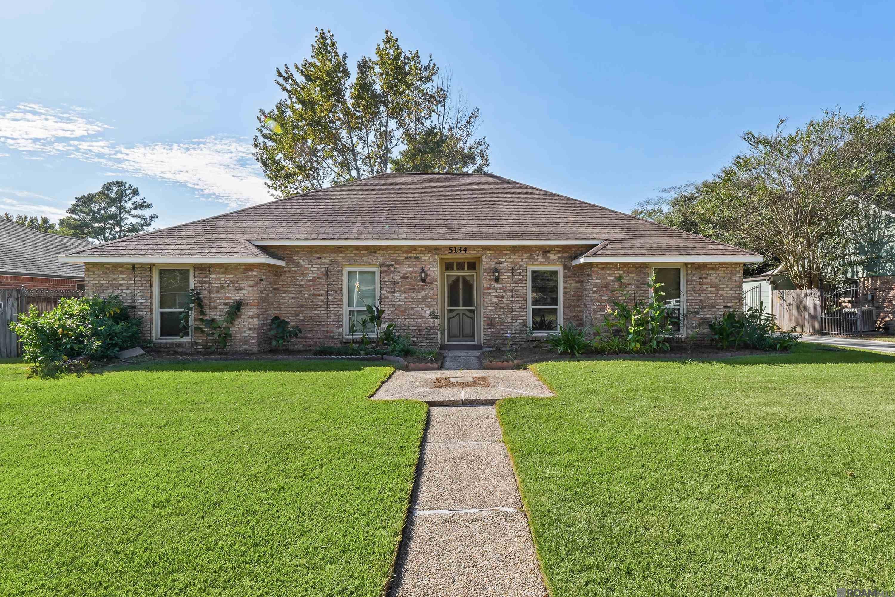 Photo 1 of 20 for 5134 Sandy Ridge Dr, Baton Rouge LA 70817