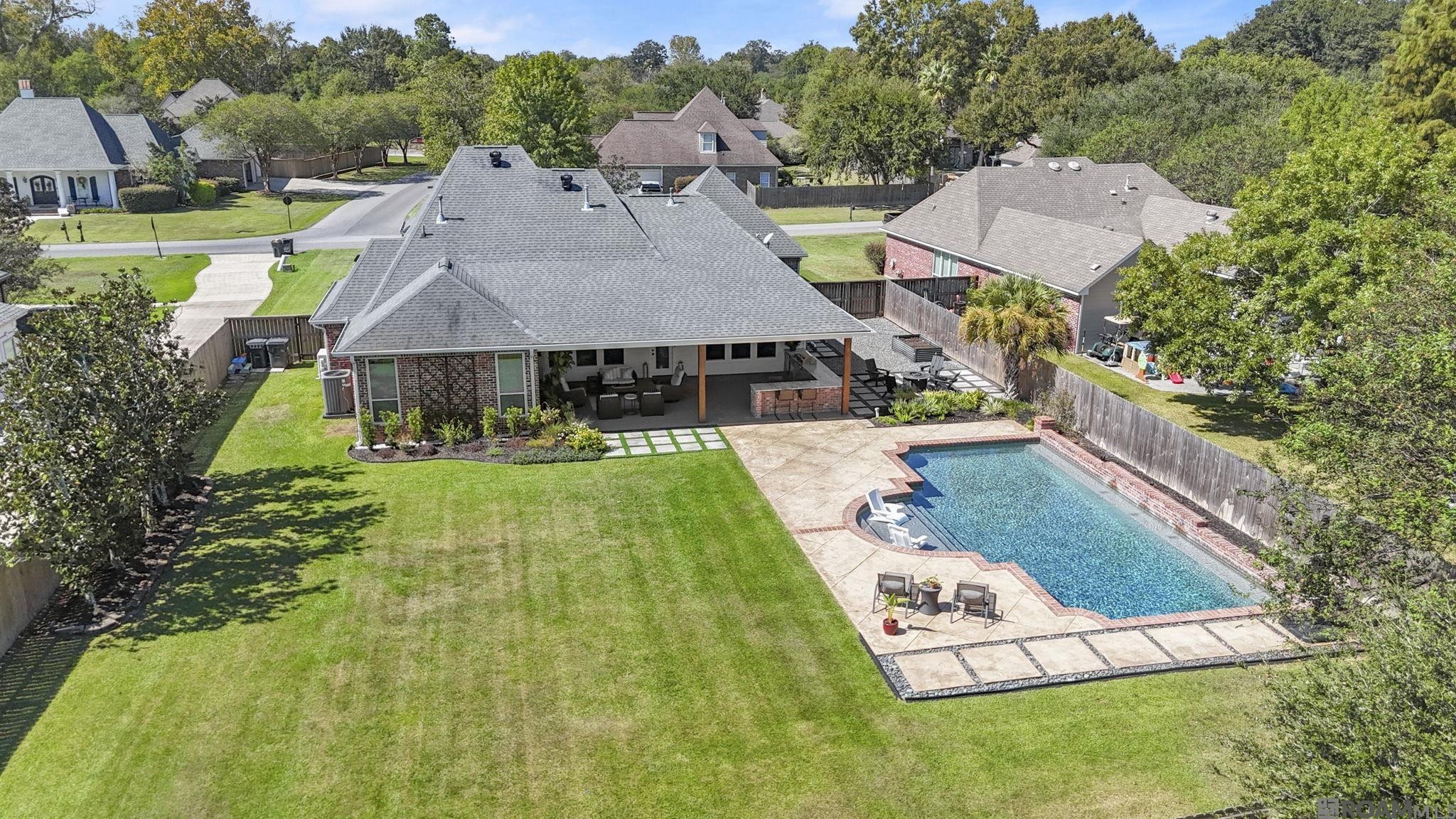 Photo 1 of 52 for 14258 Santa Fe Trail, Prairieville LA 70769