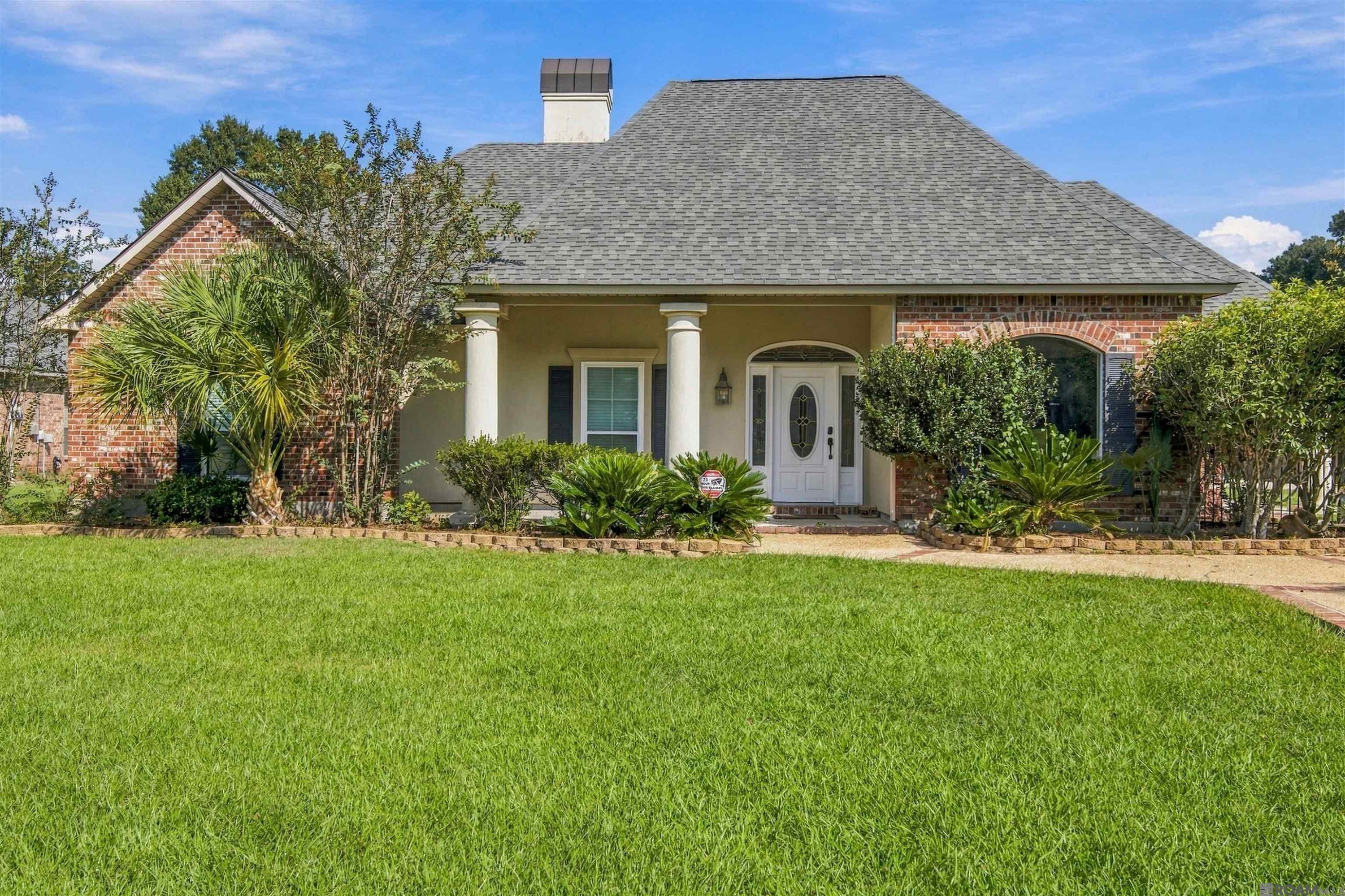 Photo 1 of 25 for 7820 Denham Chase Ave, Denham Springs LA 70726