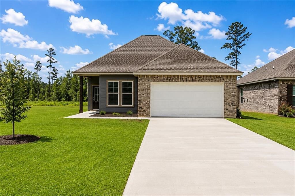 Photo 1 of 32 for 23169 Harlington Drive, Denham Springs LA 70726