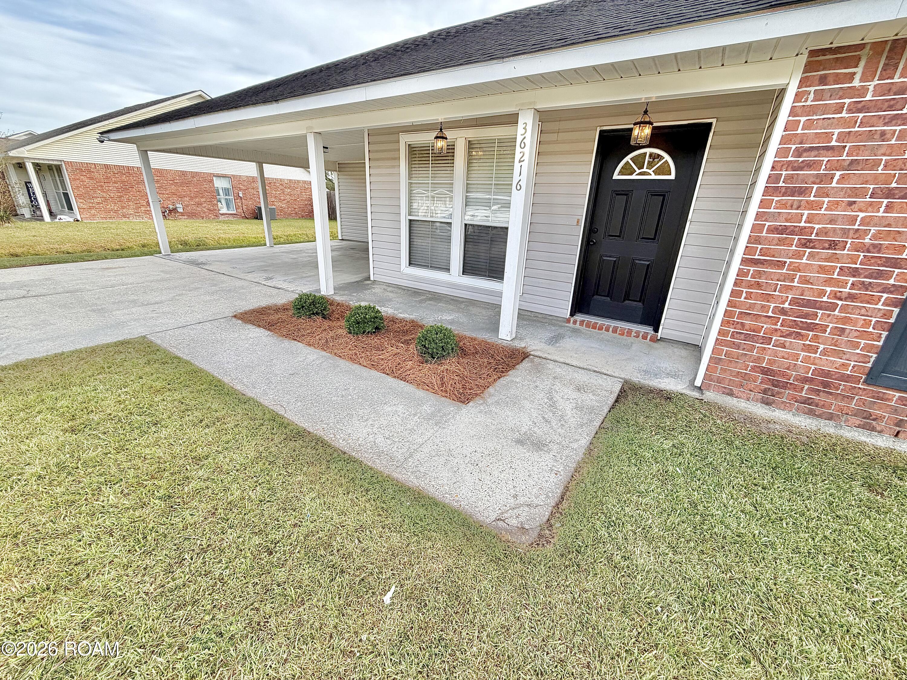 Photo 1 of 16 for 36216 Lynchburg Drive, Denham Springs LA 70706